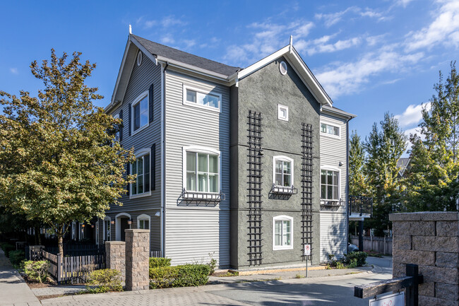 La Rue in Surrey, BC - Building Photo - Building Photo