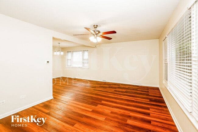 671 Saginaw Ave in Calumet City, IL - Building Photo - Building Photo