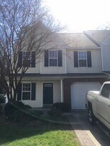 8124 Christmas Ct in Charlotte, NC - Building Photo