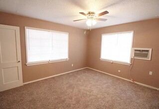 1825 Elm Dr in Del City, OK - Building Photo - Building Photo