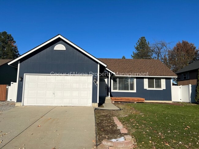 property at 1921 W Shawna Ave