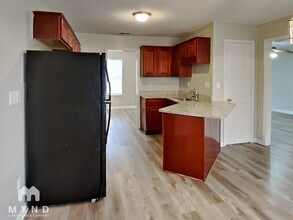 3806 Sungrove Cir E in Memphis, TN - Building Photo - Building Photo