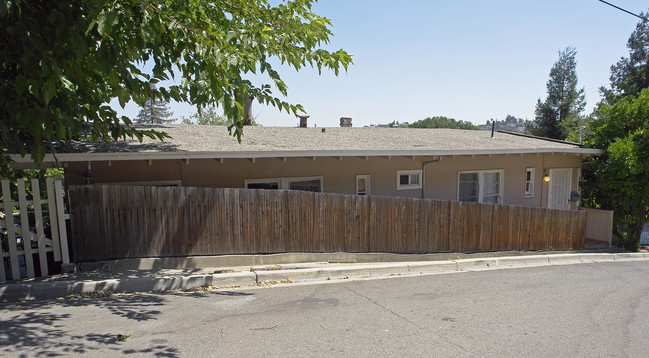 1435 Richardson St in Martinez, CA - Building Photo - Building Photo