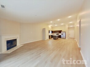 12105 Fall Ct in Cumberland, IN - Building Photo - Building Photo