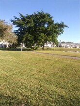 3437 NW 44th St, Unit 104 in Lauderdale Lakes, FL - Building Photo - Building Photo