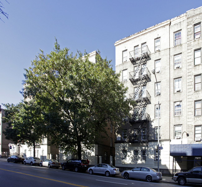 Arthur Court in Bronx, NY - Foto de edificio - Building Photo