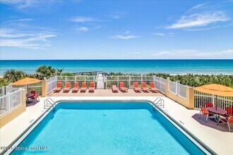 1831 Jimmy Buffett Mem Hwy in Indian Harbour Beach, FL - Building Photo - Building Photo