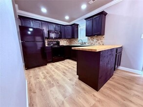 1221 S 5th St in Rogers, AR - Building Photo - Building Photo