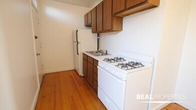 1202 W Wellington Ave in Chicago, IL - Building Photo - Building Photo