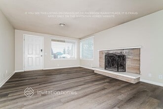 2735 Locust Ave W, Unit #102 in University Place, WA - Foto de edificio - Building Photo