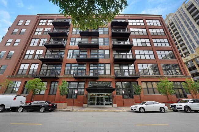 property at 525 W Superior St