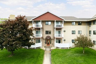 WEDGEWOOD COMMONS Apartments