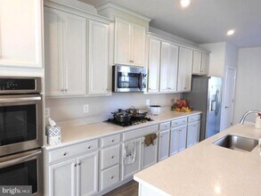 2727 Golden Gate Pl in Waldorf, MD - Building Photo - Building Photo