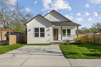 615 Lettie St in Richmond, TX - Building Photo - Building Photo