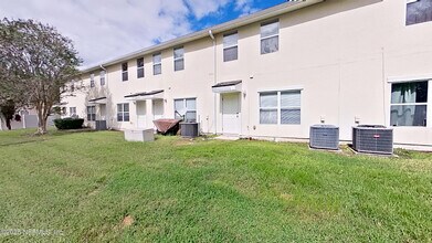 1209 Southern Stream Ct in Jacksonville, FL - Building Photo - Building Photo
