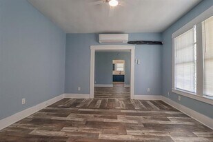 2237 North St in Beaumont, TX - Building Photo