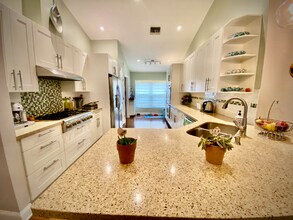 10121 Somersby Dr in Riverview, FL - Building Photo - Building Photo
