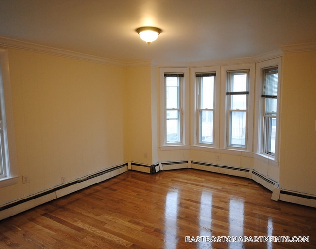 30 Wordsworth St, Unit 2 in Boston, MA - Building Photo - Building Photo
