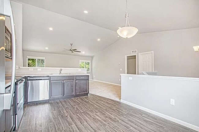 1004 English Primrose Ave in Vicksburg, MI - Building Photo - Building Photo