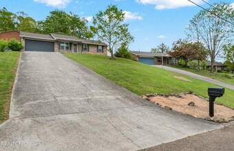 4918 Stewart Ridge Rd in Knoxville, TN - Building Photo - Building Photo