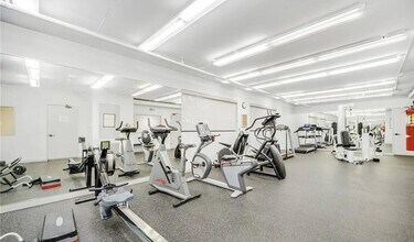 1880 VETERAN Ave, Unit 107 in Los Angeles, CA - Building Photo - Building Photo