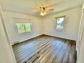 613 Hickory Dr in Aliquippa, PA - Building Photo - Building Photo