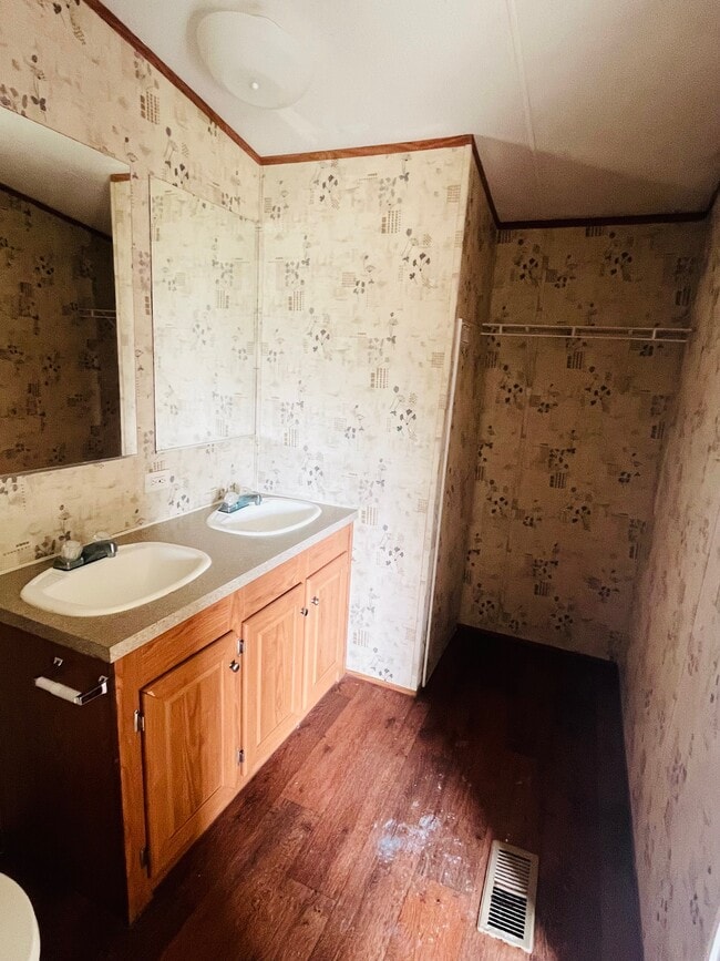 property at 8559 Gulf Hwy