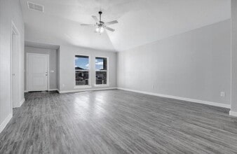 3201 Aberdeen Ave in Wolfforth, TX - Building Photo - Building Photo