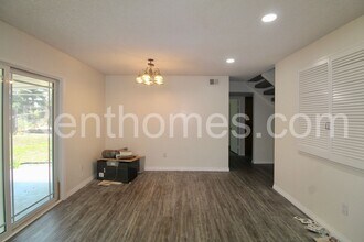 15519 Andorra Way in San Diego, CA - Building Photo - Building Photo