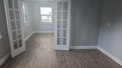 220 Fleming Ave in Greenacres, FL - Building Photo - Building Photo