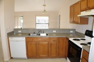 1667 SW California Blvd in Port St. Lucie, FL - Building Photo - Building Photo