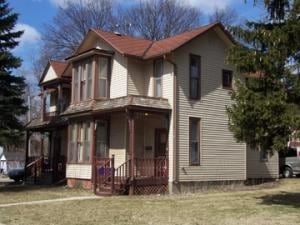 417 E Washington St in Delavan, WI - Foto de edificio - Building Photo