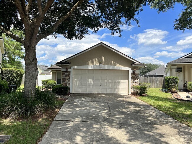 4078 Pebble Brooke Circle South in Orange Park, FL - Building Photo - Building Photo