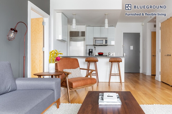 550 W 54th St in New York, NY - Foto de edificio - Building Photo