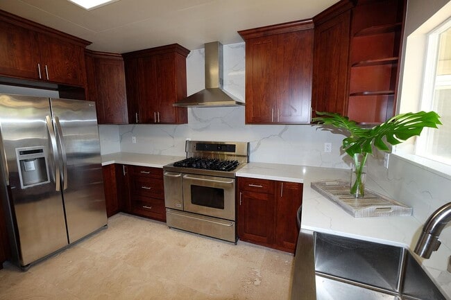 4720 Aukai Ave in Honolulu, HI - Building Photo - Building Photo