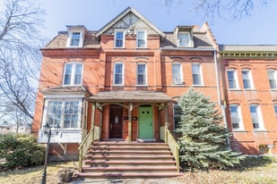 11266 S Champlain Ave in Chicago, IL - Building Photo