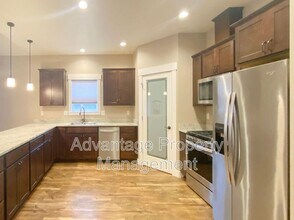 106 S 21st St in Philomath, OR - Building Photo - Building Photo