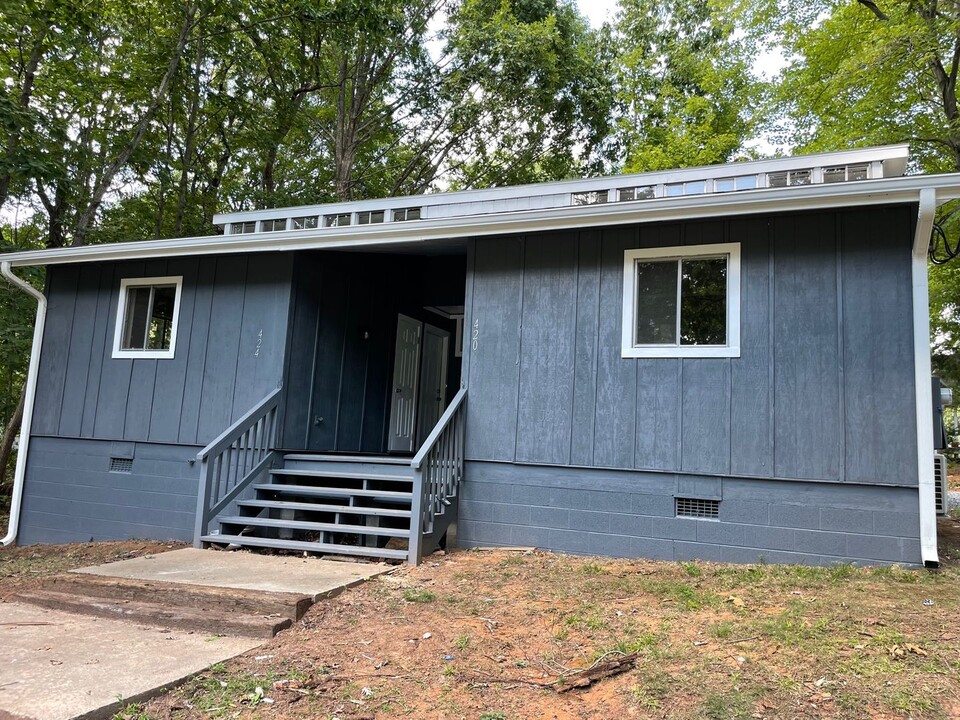 420-424 Englewood Dr in Asheboro, NC - Foto de edificio