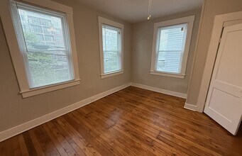 2825 Glendora Ave in Cincinnati, OH - Building Photo - Building Photo