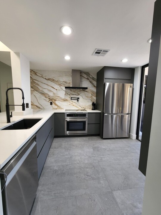 7448 La Paz Blvd-Unit -206 in Boca Raton, FL - Building Photo