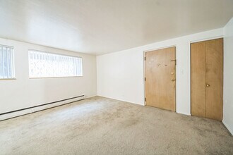 1221 N Clarkson St in Denver, CO - Foto de edificio - Building Photo