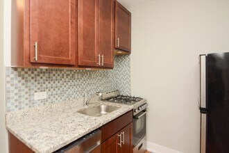 2915 N Mildred Ave in Chicago, IL - Building Photo - Building Photo