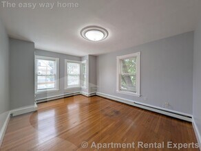 322 Beacon St in Somerville, MA - Building Photo - Building Photo