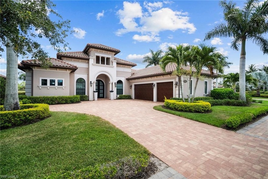 6597 Costa Cir in Naples, FL - Building Photo