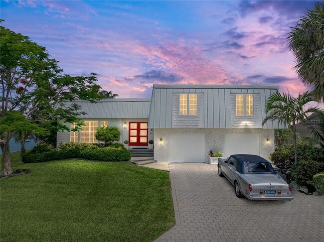 property at 829 59th Ave