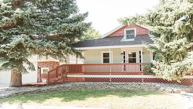 property at 2120 Rosewyn Ln