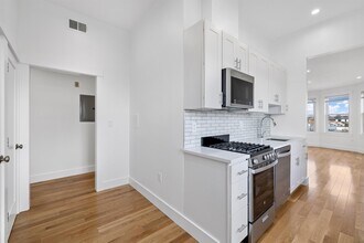 401 Columbia St, Unit 3 in Cambridge, MA - Building Photo - Building Photo