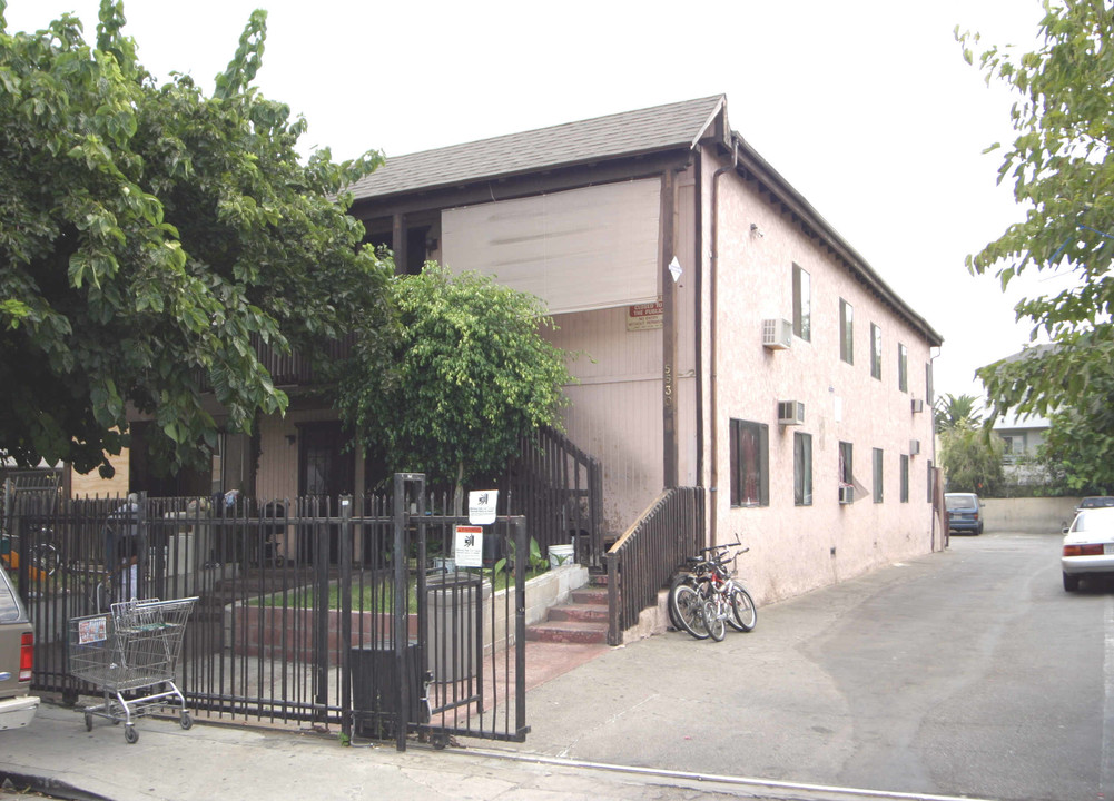 5530 Bonner Ave in North Hollywood, CA - Building Photo