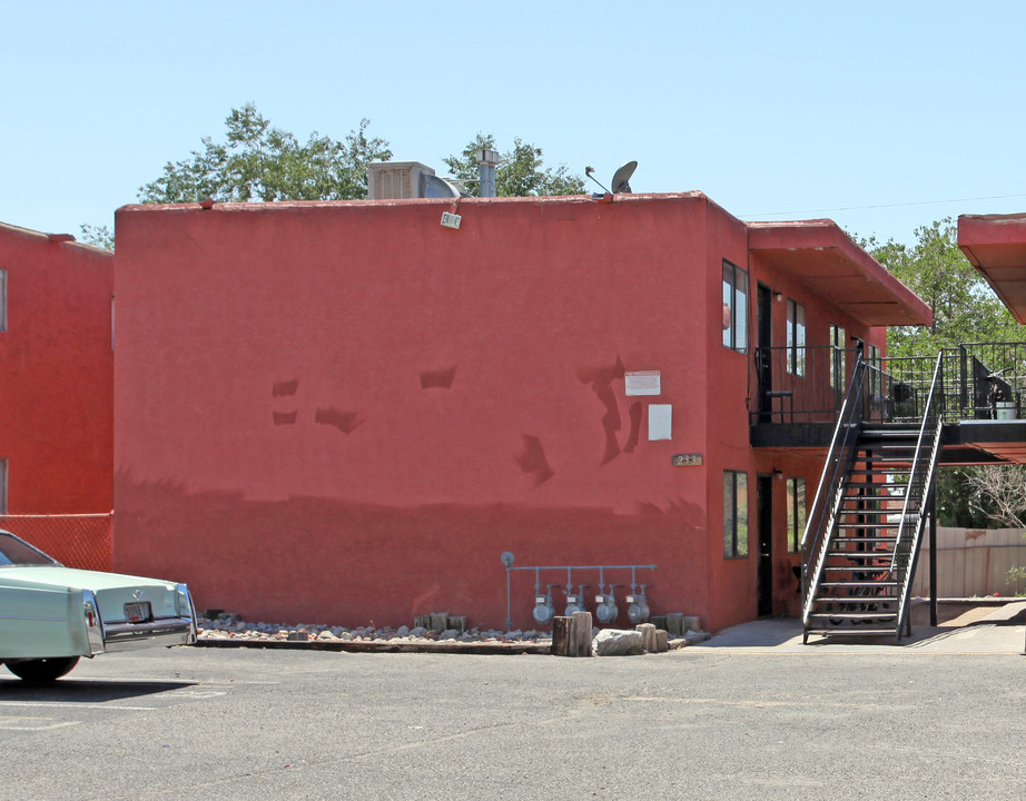 233 Tennessee St NE in Albuquerque, NM - Building Photo