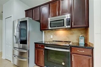 12747 Tikal Way in Trinity, FL - Foto de edificio - Building Photo